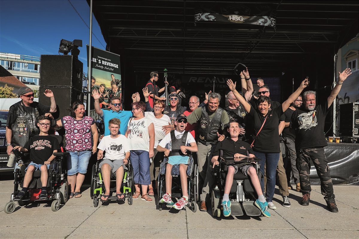 Charity macht Freude mit Harley Davidson