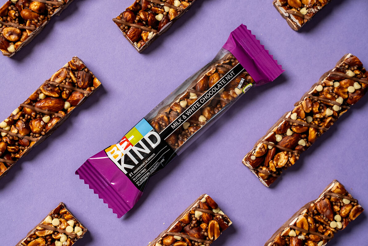 BE-KIND Milk & White Chocolate Nut Riegel
