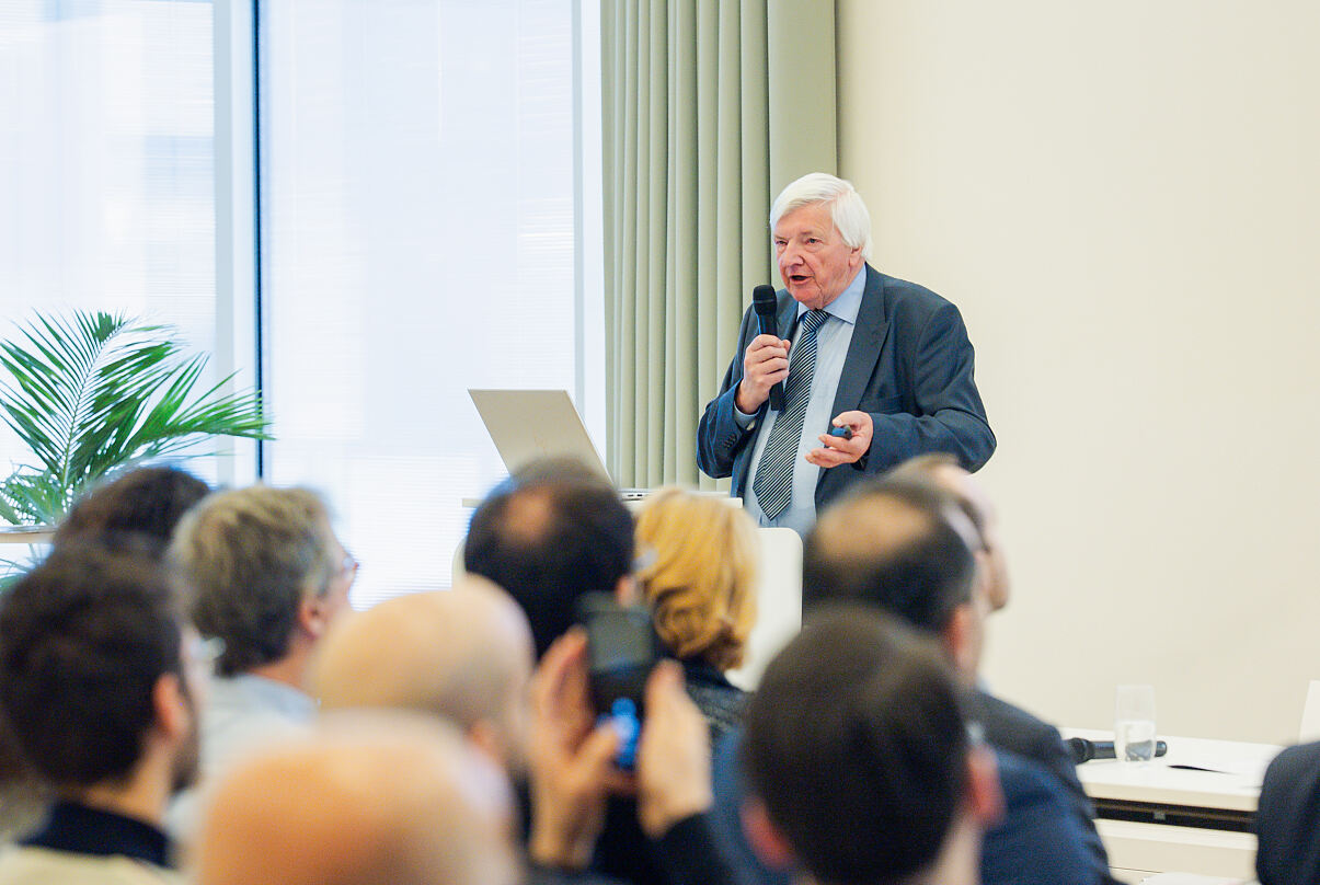 Prof. Dr. Emiel F. M. Wouters.