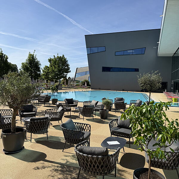 Sommer Lounge in der Therme Wien