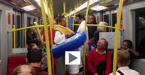Thermengäste sorgen für Unterhaltung in Wiener U-Bahn