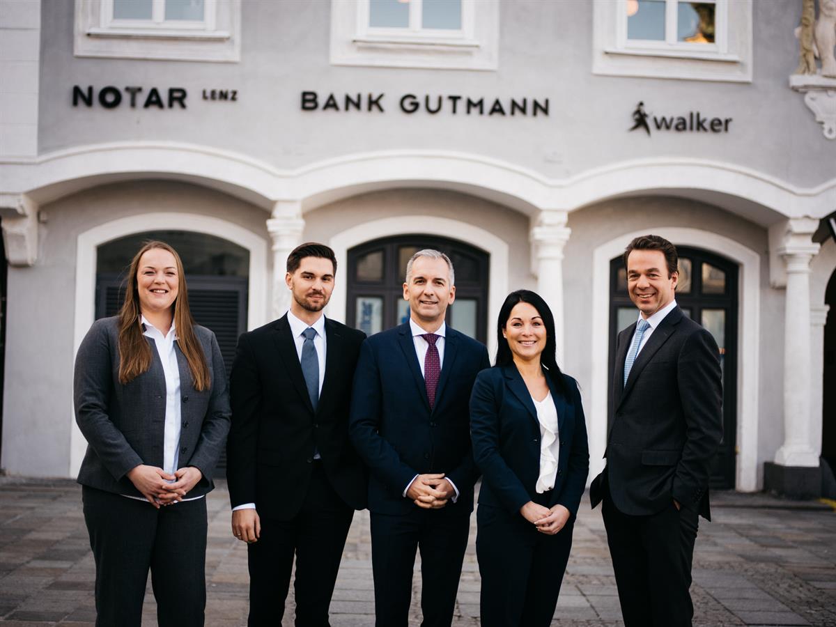Teamfoto der Bank brGutmann Linz