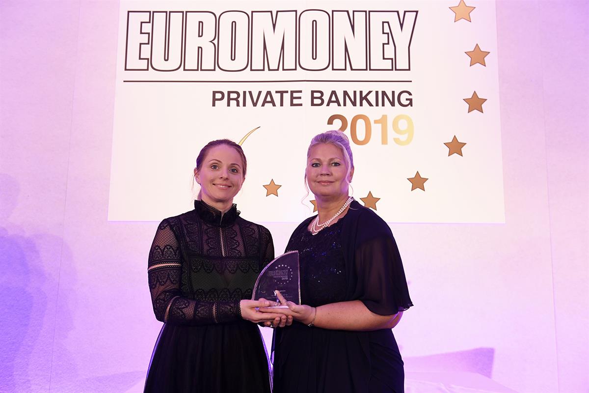 Euromoney Awards 2019 br vlnr: Velitchka Hristova & brClaudia Figl (Bank Gutmann)