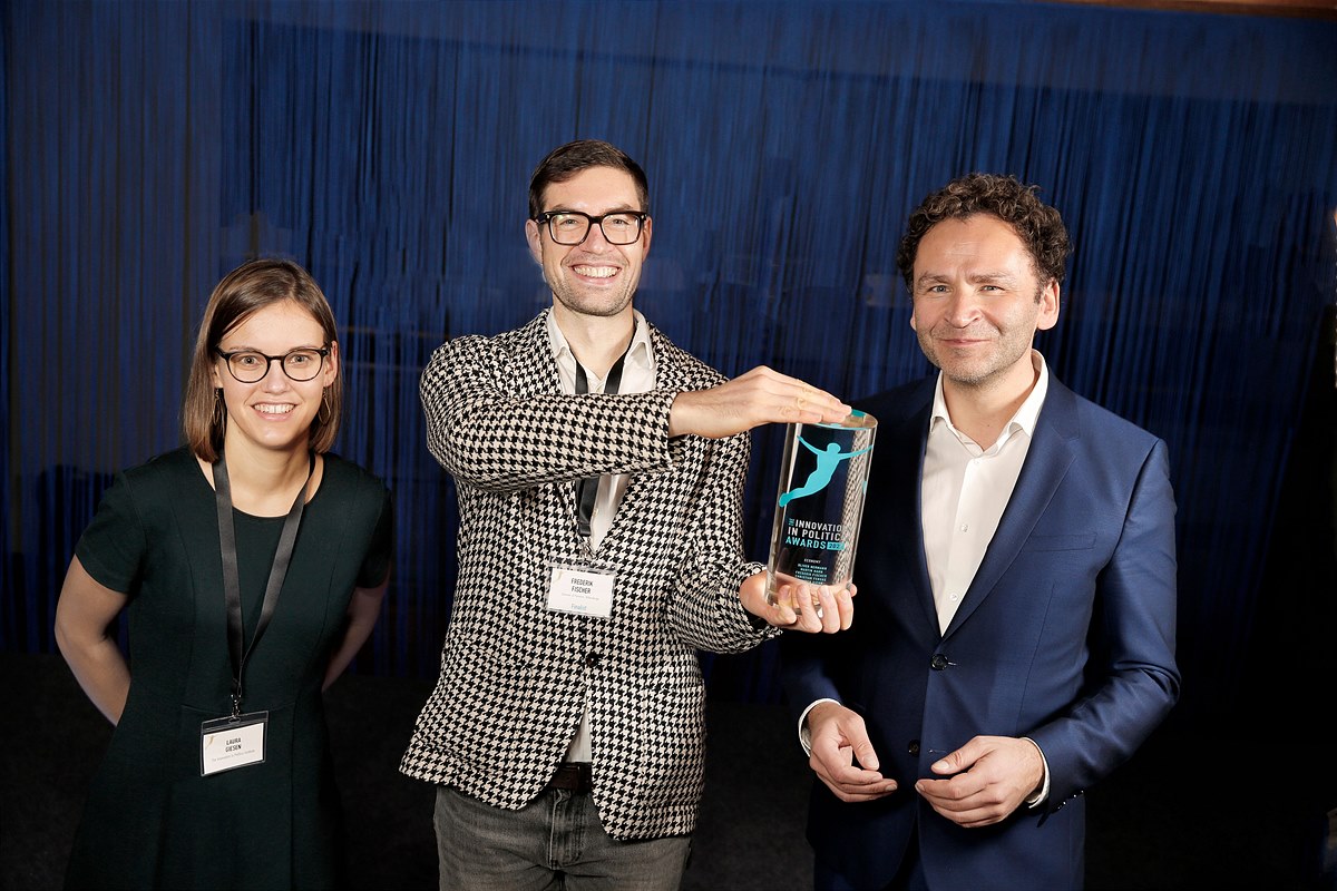 Der Gewinner des Innovation in Politics Award - Kategorie Wirtschaft