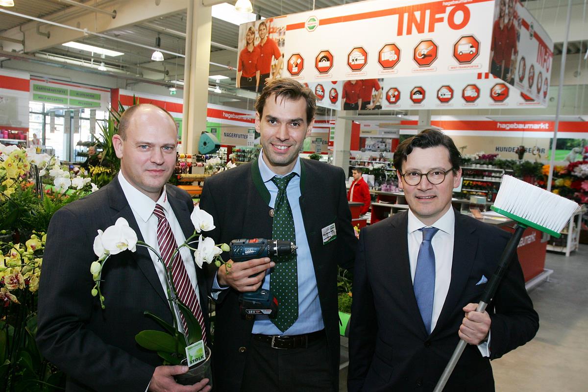 v.l.nr.: Wolfgang König, Marktleiter hagebaumarkt Fetter Eisenstadt, Mag. Andreas Fetter, Geschäftsführer hagebaumarkt Fetter Eisenstadt, Mag. Clemens Bauer, Niederlassungsleiter Einzelhandel hagebau Österreich