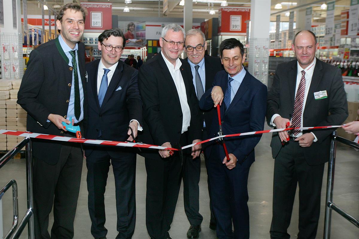 v.l.nr.: Mag. Andreas Fetter, Geschäftsführer hagebaumarkt Fetter Eisenstadt, Mag. Clemens Bauer, Niederlassungsleiter Einzelhandel hagebau Österreich, Mag. Thomas Steiner, Bürgermeister von Eisenstadt, Leopold Fetter, Fetter GmbH, Christian Illedits, Prä